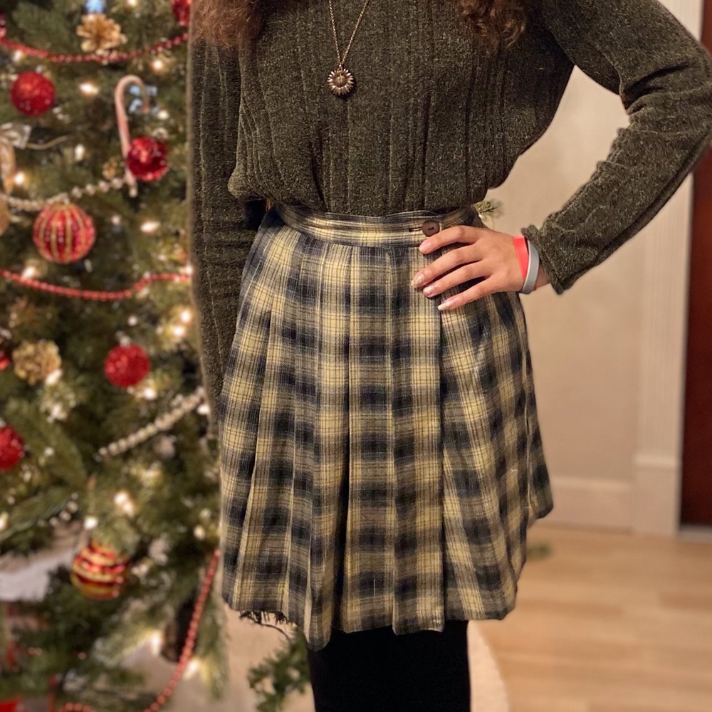 ❌SOLD❌Plaid Pleated Skirt
